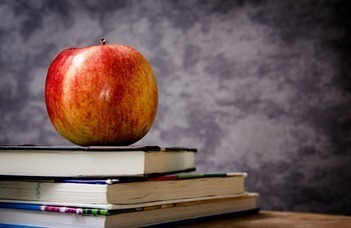 Doktori programok - Neveléstudományi Doktori Iskola